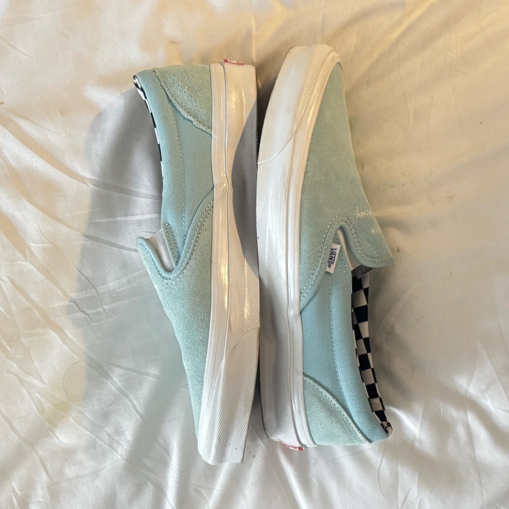 Vans Ray Barbee X Leica OG Classic Slip-On Suede ‘Capturing the Journey’ Sneaker - Picture 10 of 15